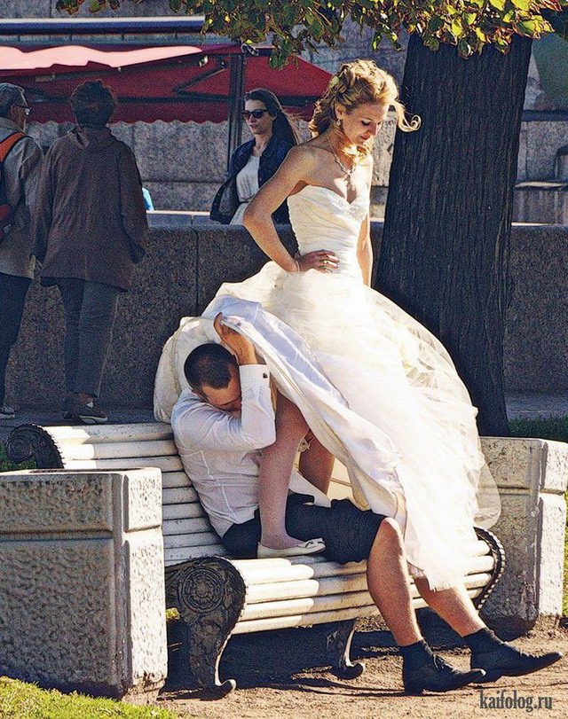 The list of bad Russian wedding photos
 Bad Photoshopped Wedding