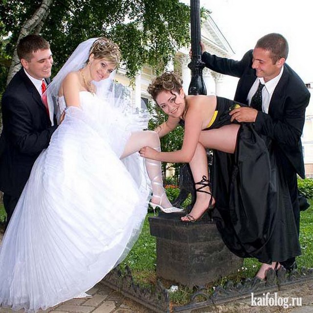 После свадьбы 18. Неудачные Свадебные фотосессии. Дурацкие Свадебные снимки. Неудачные кадры со свадьбы. Самые смешные невесты.