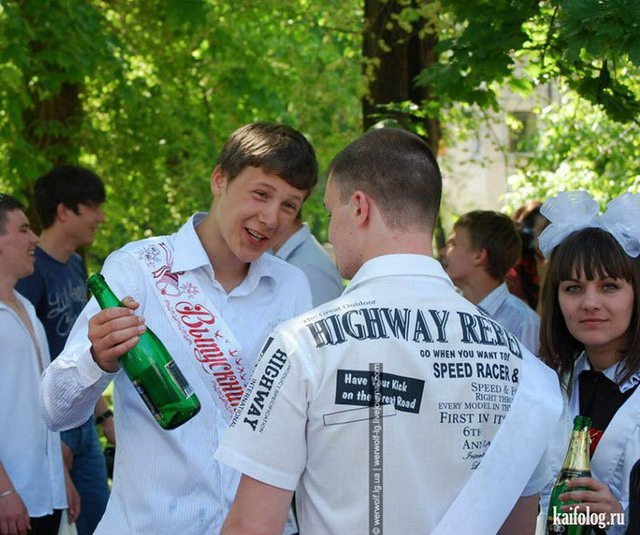 Последний звонок 2012 в Луганске (40 фото)