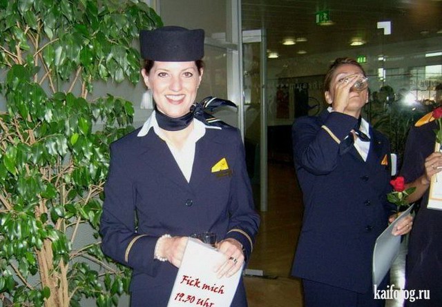 Прикольные стюардессы (45 фото)