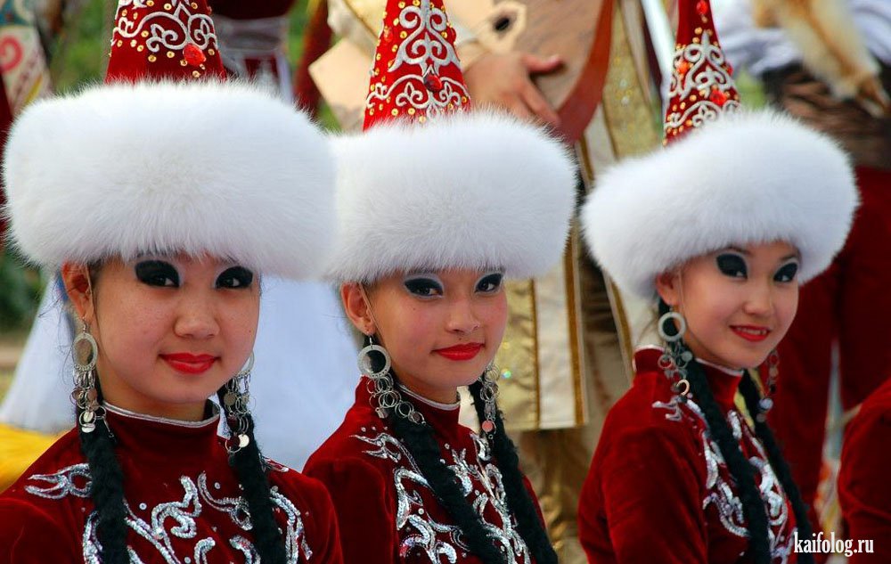 Русские казахский видео. Казахи. Весёлые казахские девушки. Казахские фото. Русский казах.