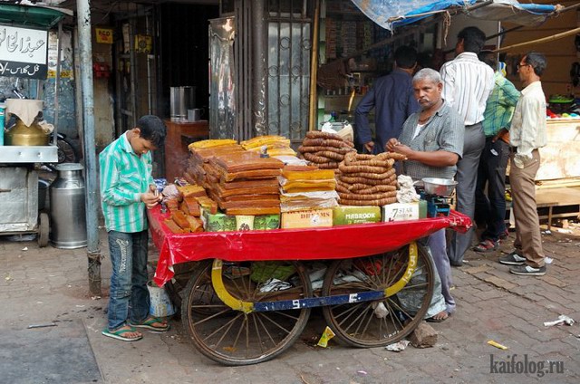 Уличные торговцы из разных стран (50 фото)
