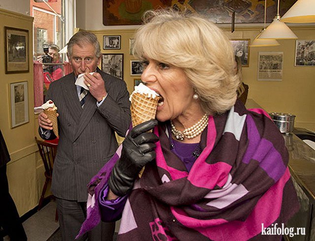 Знаменитости едят мороженое (35 фото)