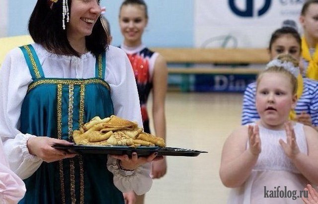 Русские праздничные девушки (50 фото)