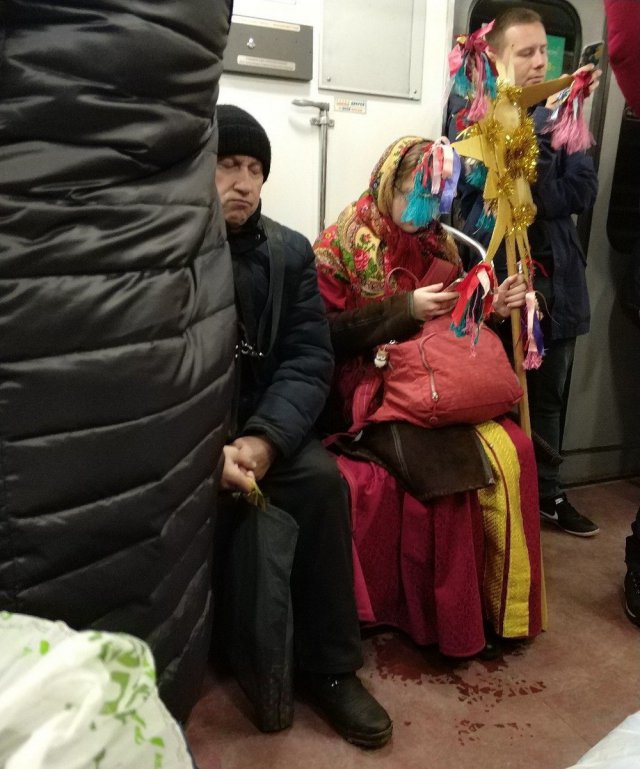 Суровая мода русского метрополитена (50 фото)