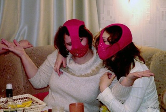 Девушки в масках (40 фото)