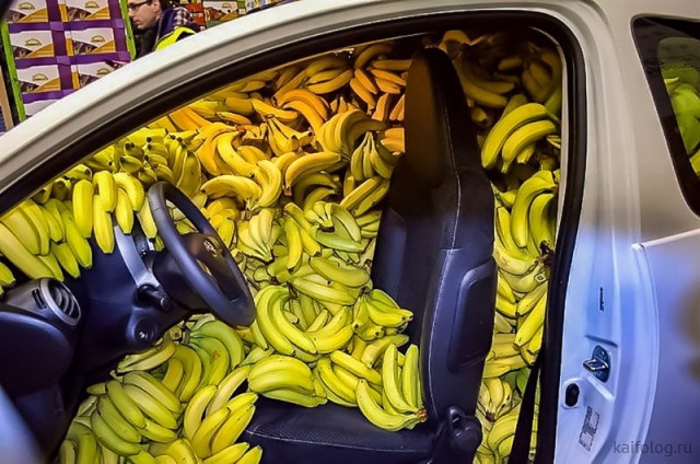 Приколы про бананы (35 фото)